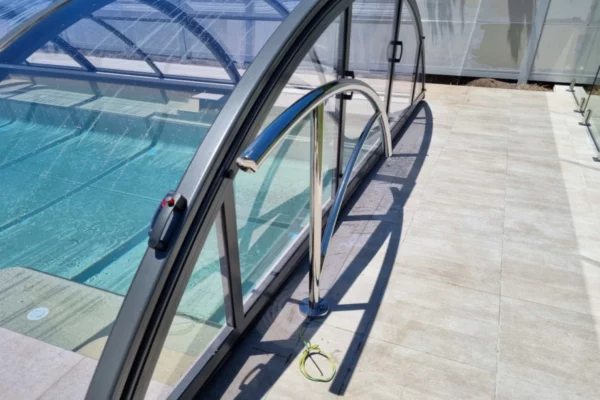 hails-pool-enclosure-cover-nsw-australia-retractable1