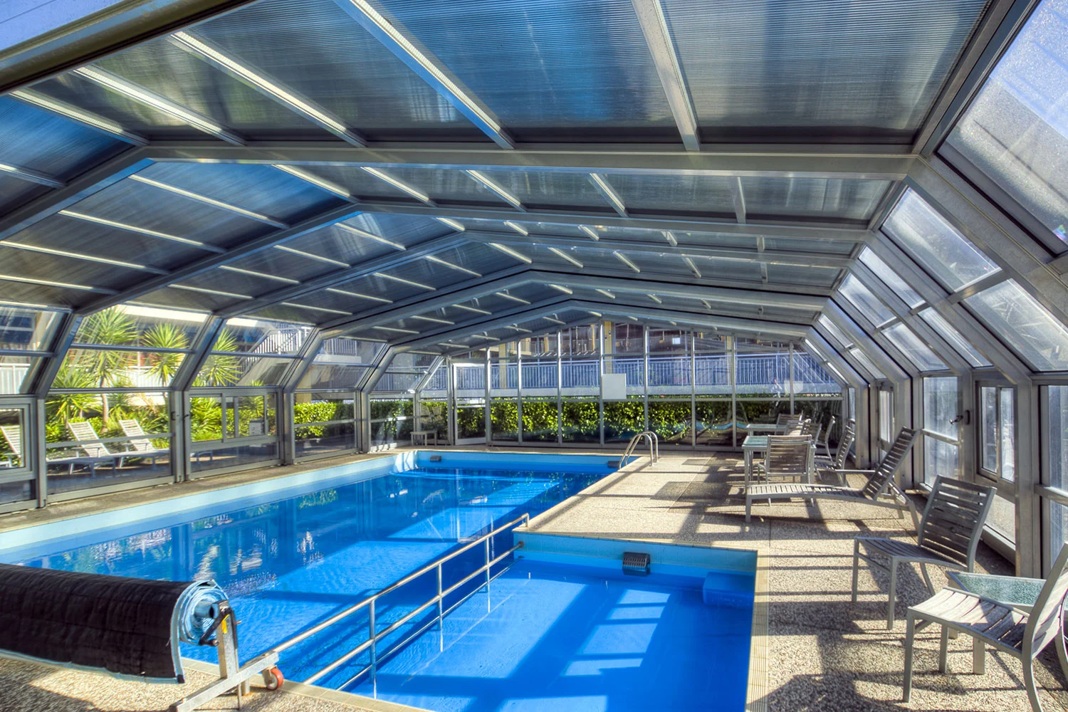 Pool-Enclosures-Commercial-Pool