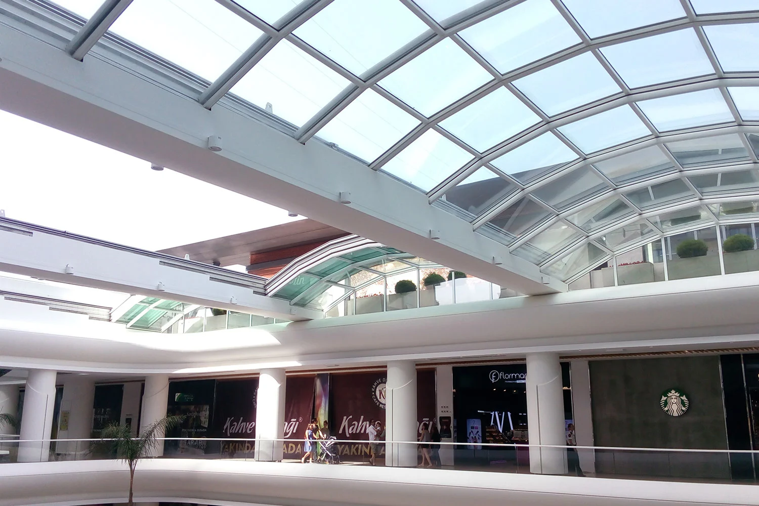 Pool-enclosures-comercial-2