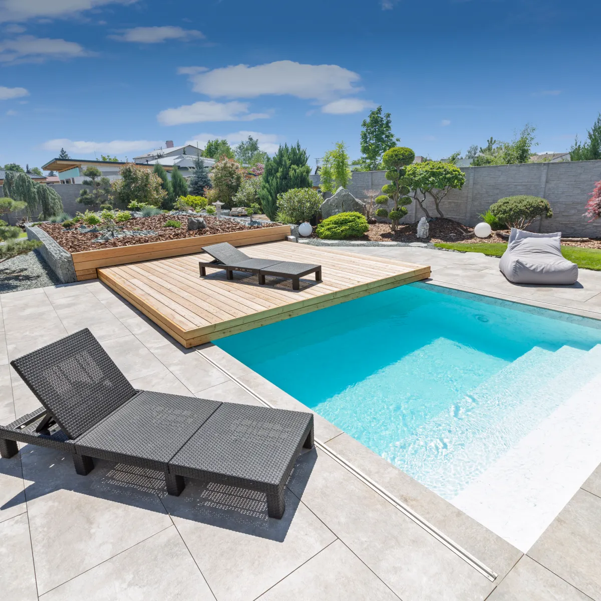 luxurious and walkable slide wood pool cover